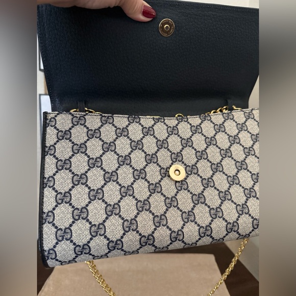 Gucci 2way Clutch Bag - Picture 9 of 14